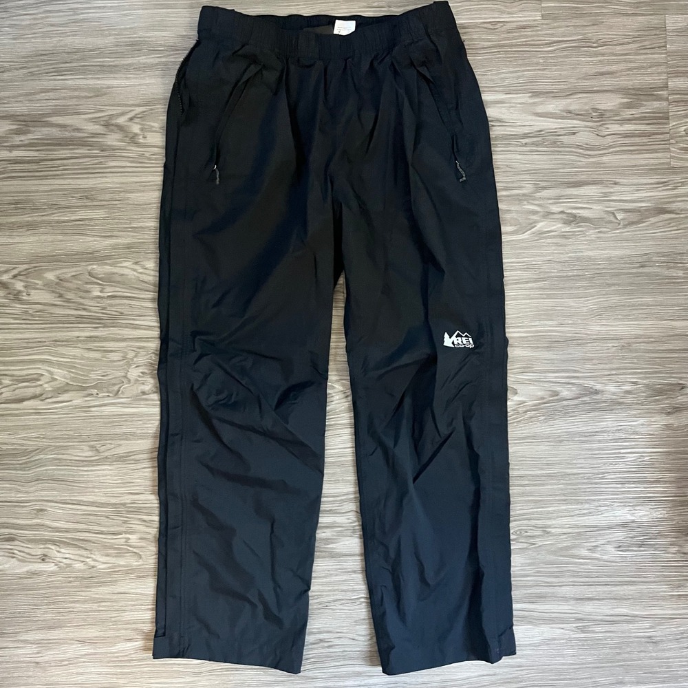 REI Co-op Mens HydroWall 2.5L Rain Pants Black Medium Short Waterproof Hiking